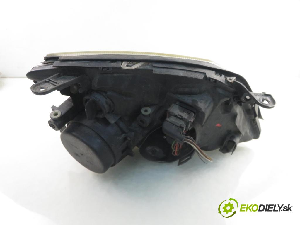 OPEL VECTRA C Kombi (Z02) KOMBI 2002 92,00 2.2 DTI - Y 22 DTR 2172,00 Svetlo LP