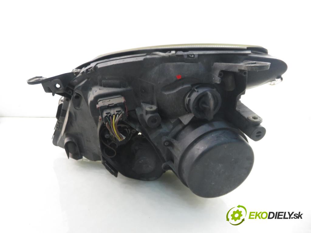 OPEL VECTRA C Kombi (Z02) KOMBI 2002 92,00 2.2 DTI - Y 22 DTR 2172,00 Svetlo PP