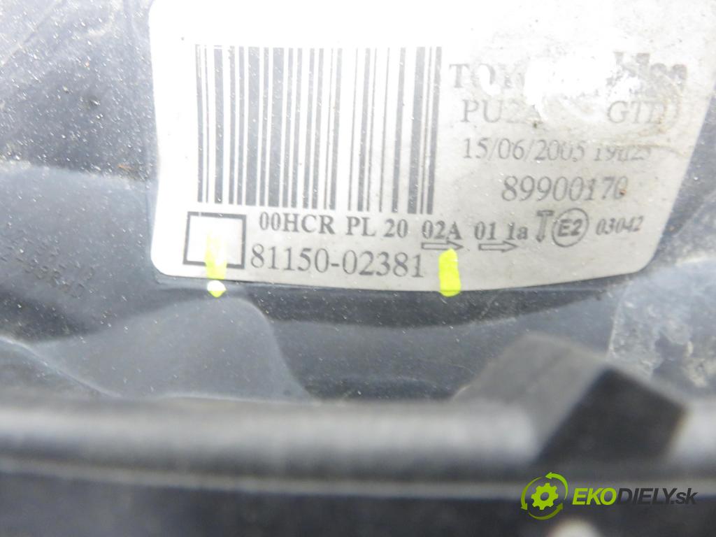 TOYOTA COROLLA (_E12_) HB 2004 66,00 2.0 D-4D 1995,00 Svetlo LP 8115002381