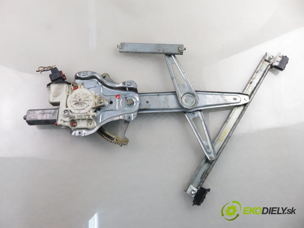 TOYOTA COROLLA (_E12_) HB 2004 66,00 2.0 D-4D 1995,00 mechanismus oken 6982002130