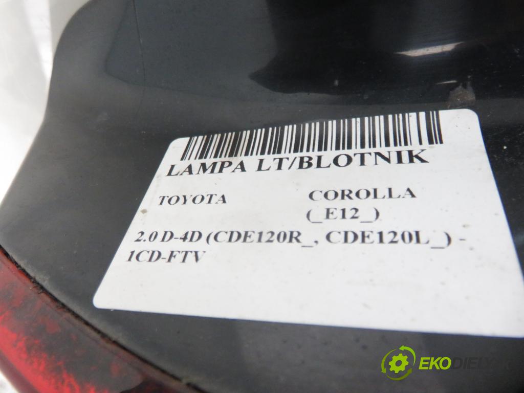 TOYOTA COROLLA (_E12_) HB 2004 66,00 2.0 D-4D 1995,00 světlo levé zadní