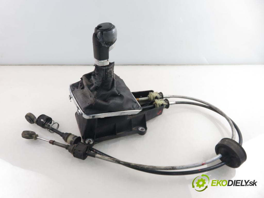OPEL ASTRA H Kombi (A04) KOMBI 2006 110,00 1.9 CDTI - Z 19 DTH 1910,00 ZVEDÁK: 55350266