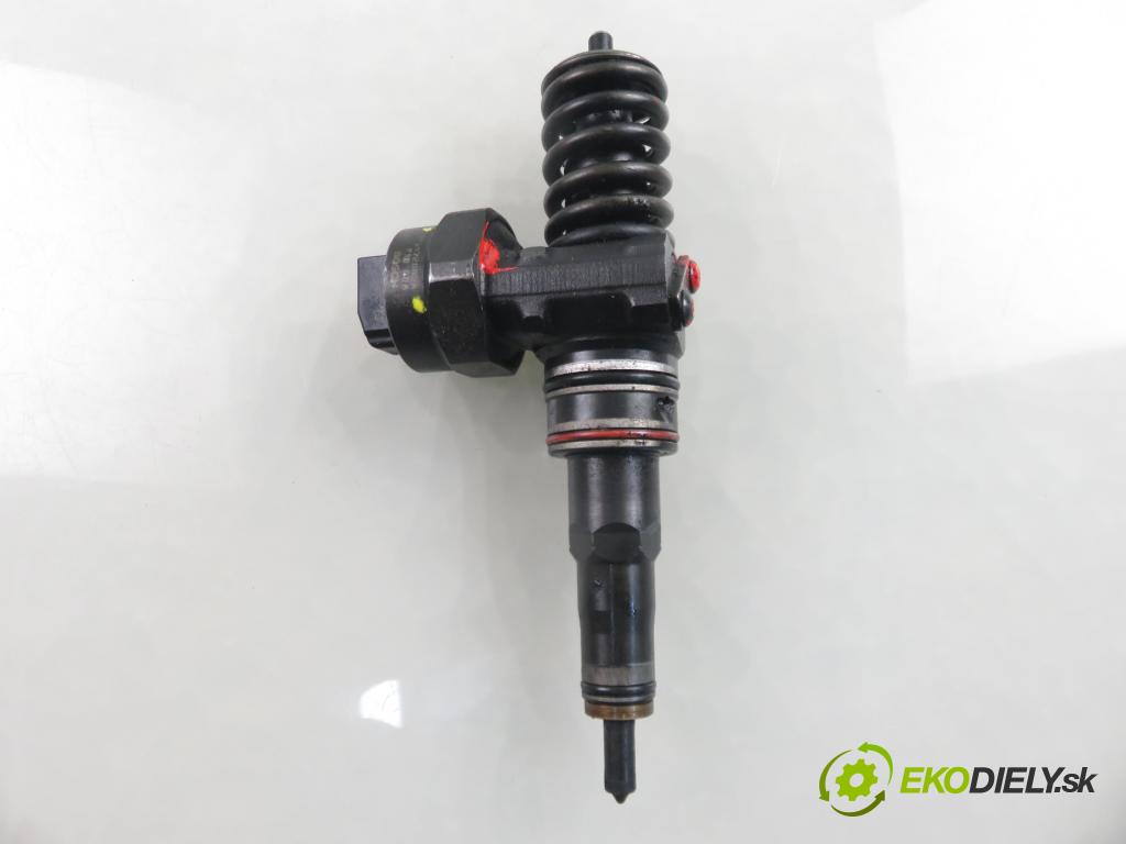 VW PASSAT B5.5 Variant (3B6) KOMBI 2002 96,00 1.9 TDI PD 130 - AVF 1896,00 Vstrekovač 038130073AA ; 0414720028 (Vstrekovač paliva)