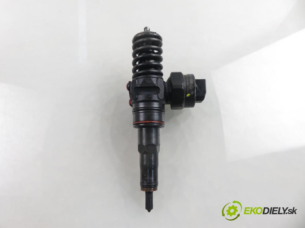 VW PASSAT B5.5 Variant (3B6) KOMBI 2002 96,00 1.9 TDI PD 130 - AVF 1896,00 Vstrekovač 038130073AA ; 0414720028 (Vstrekovač paliva)