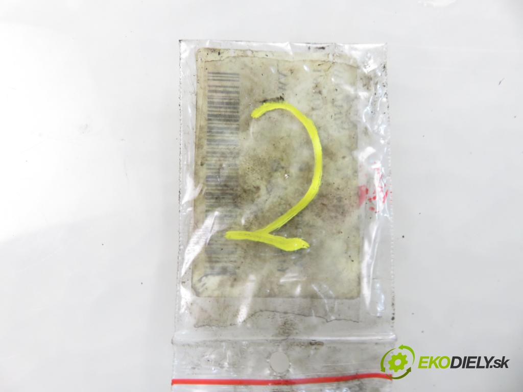 VW PASSAT B5.5 Variant (3B6) KOMBI 2002 96,00 1.9 TDI PD 130 - AVF 1896,00 Vstrekovač 038130073AA ; 0414720028 (Vstrekovač paliva)