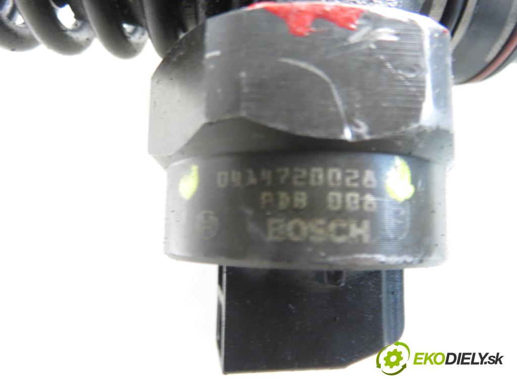 VW PASSAT B5.5 Variant (3B6) KOMBI 2002 96,00 1.9 TDI PD 130 - AVF 1896,00 Vstrekovač 038130073AA ; 0414720028 (Vstrekovač paliva)