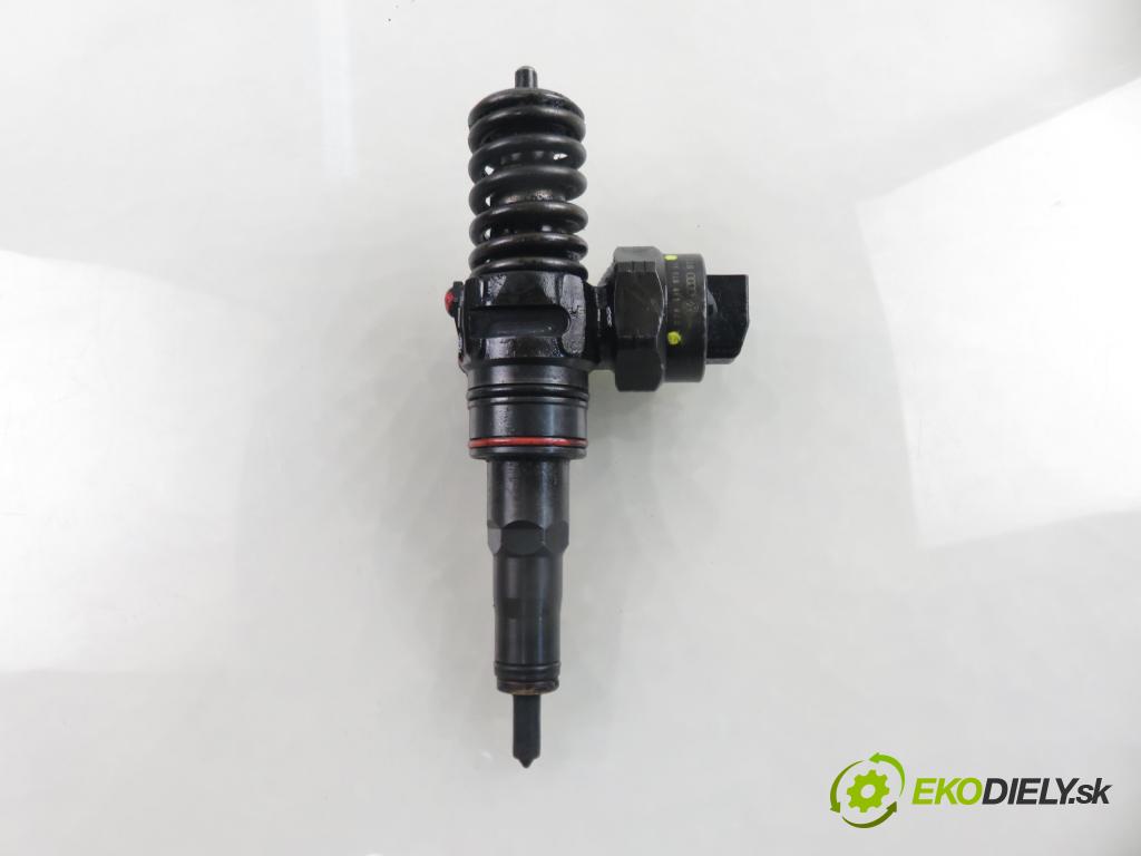 VW PASSAT B5.5 Variant (3B6) KOMBI 2002 96,00 1.9 TDI PD 130 - AVF 1896,00 Vstrekovač 038130073AA ; 0414720028 (Vstrekovač paliva)