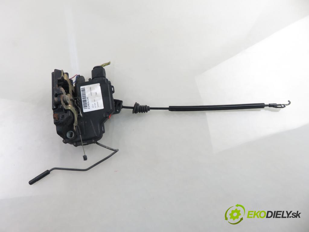 SEAT LEON (1M1) HB 2001 81,00 1.9 TDI 110 - ASV 1896,00 zámok