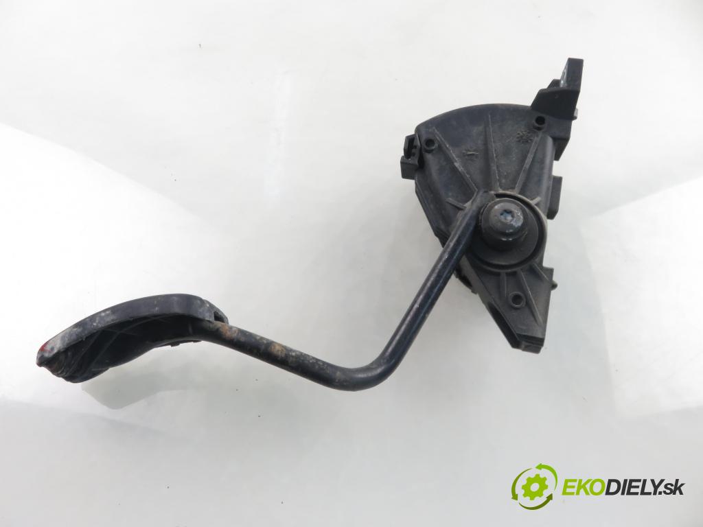 RENAULT TRAFIC II Skrzynia (FL) FURGON 2005 74,00 1.9 dCi - F9Q 760 1870,00 Potenciometer plynu 7700313060 ; 6PV00811914 (Potenciometer plynového pedálu)