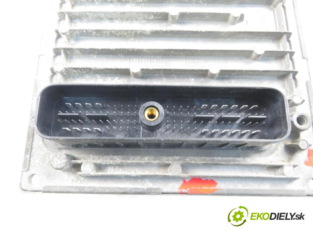 FORD FIESTA V (JH_, JD_) HB 2004 51,00 1.3 - A9JA 1299,00 řídící jednotka motora 4S6112A650KB ; S118763006B