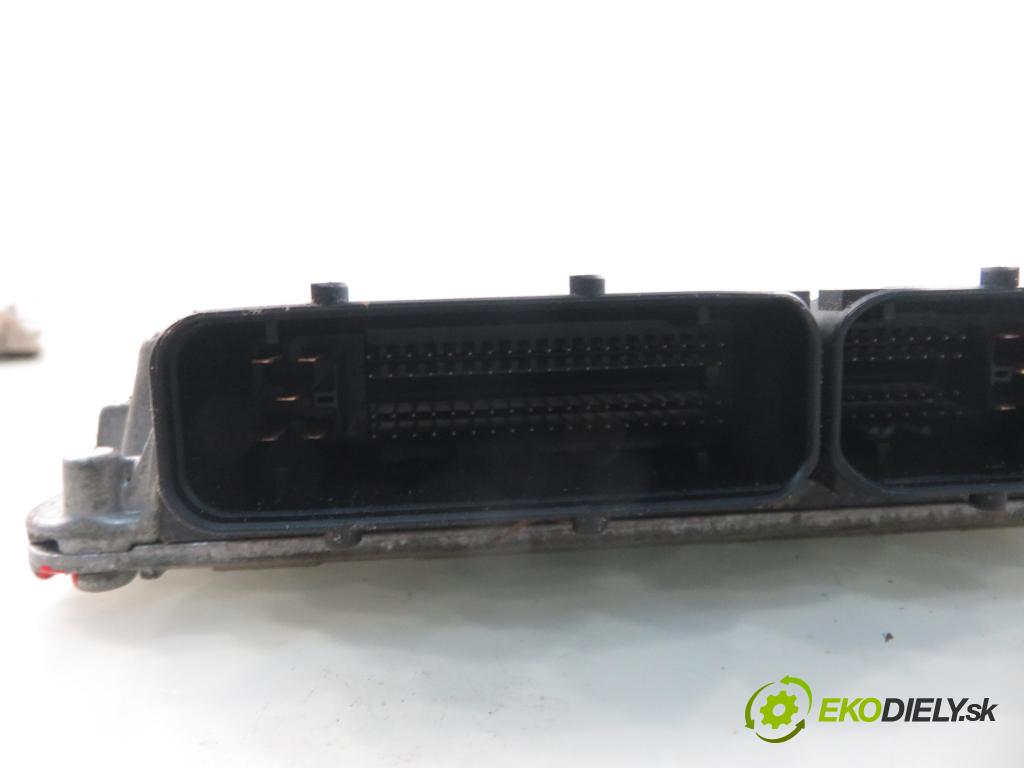 SEAT ALTEA (5P1) HB 2004 75,00 1.6 102 1595,00 řídící jednotka motora 06A906033DA ; 5WP40233