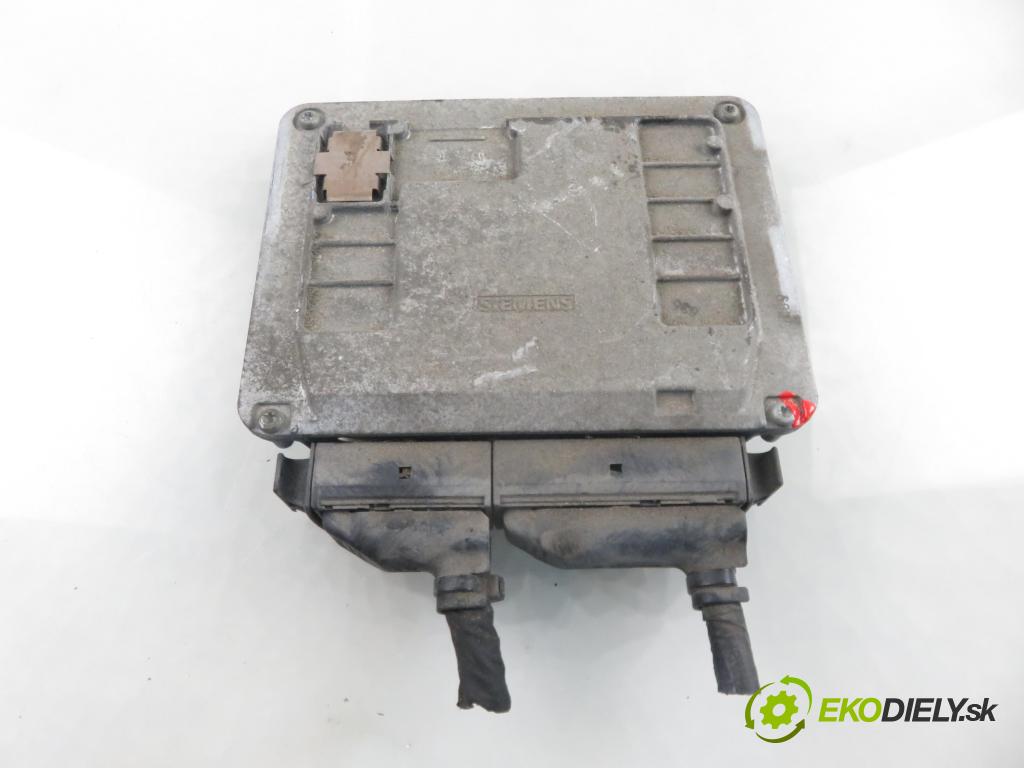 SEAT ALTEA (5P1) HB 2004 75,00 1.6 102 1595,00 řídící jednotka motora 06A906033DA ; 5WP40233