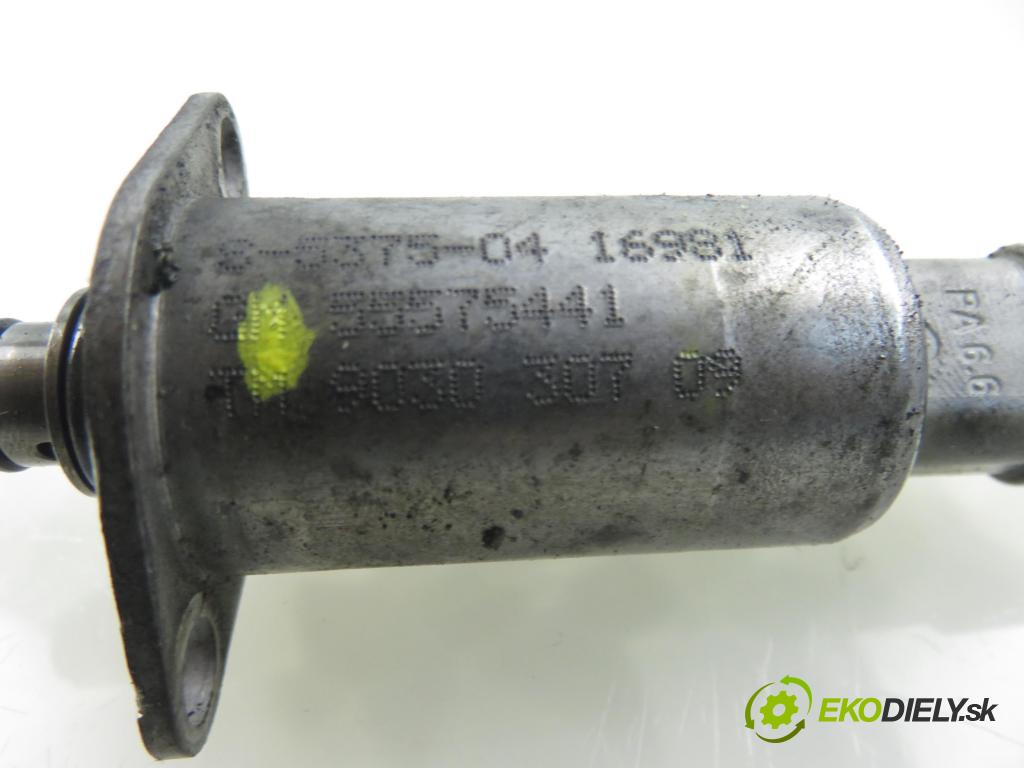 OPEL SIGNUM HB 2004 114,00 2.2 direct - Z 22 YH 2198,00 snímač TLAK: paliva 55575441