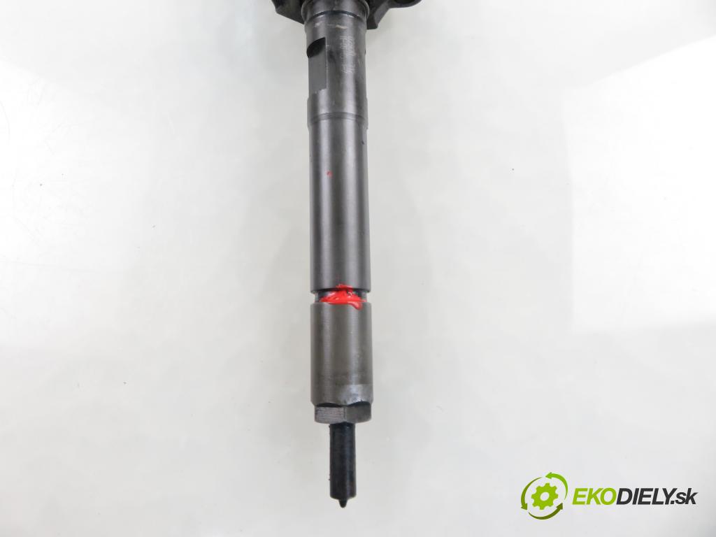 FORD FOCUS II (DA_, HCP) HB 2005 66,00 1.6 TDCi 90 - HHDA 1560,00 vstrekovač 0445110239 (Vstrekovač paliva)