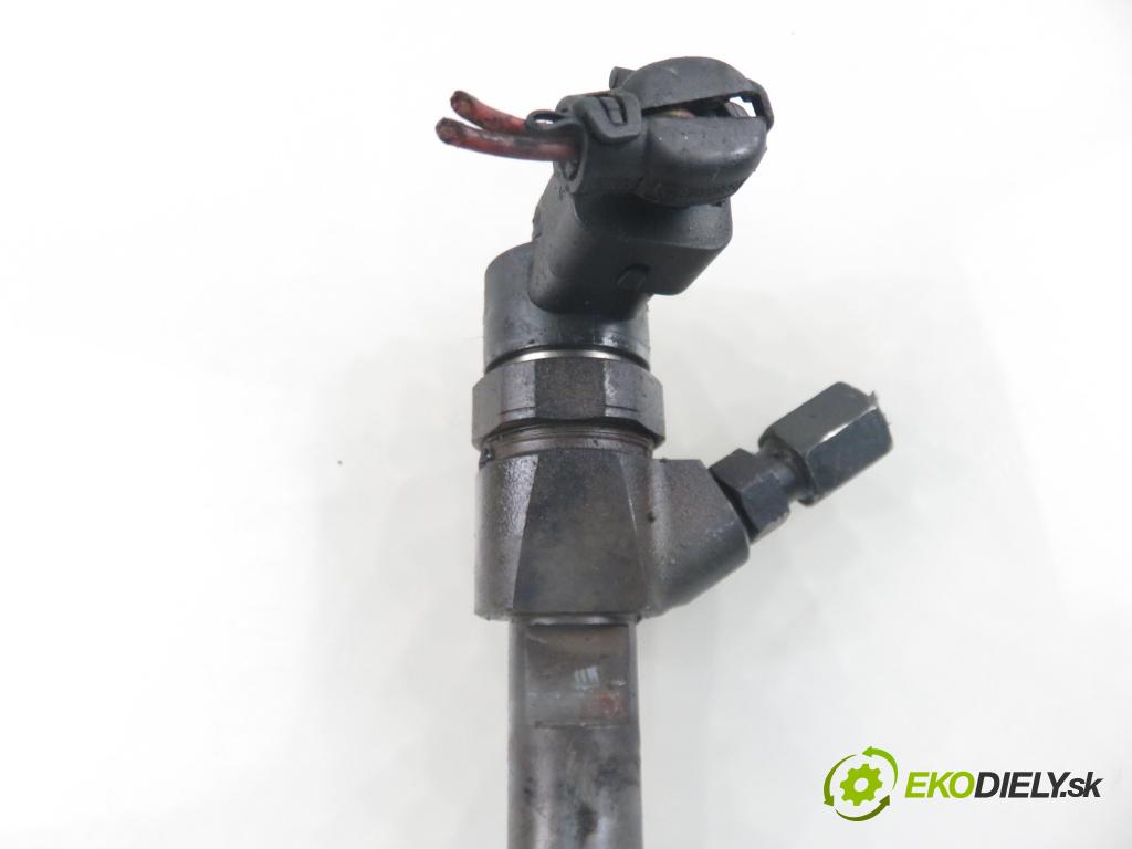 FIAT STILO Multi Wagon (192_) KOMBI 2004 103,00 1.9 JTD 16V 140 - 192 A5.000 1910,00 vstrekovač 0445110111 (Vstrekovač paliva)