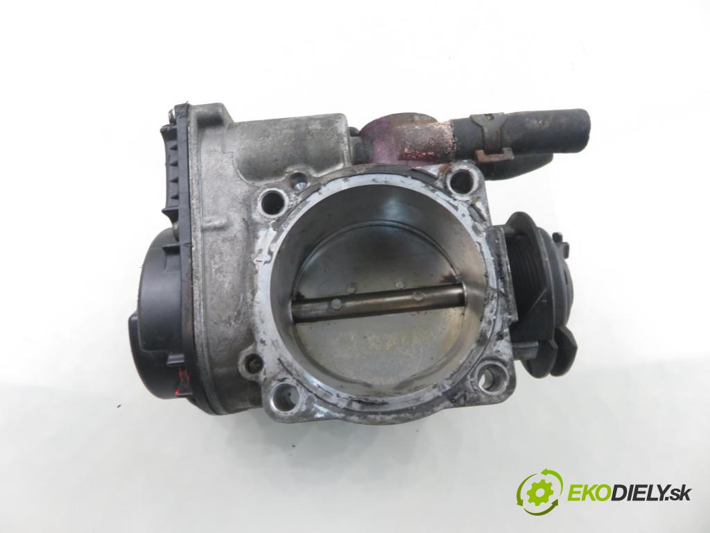 VW BORA (1J2) SEDAN 1998 110,00 2.3 V5 - AGZ 2324,00 Škrtiaca klapka 021133066 (Škrtiaca klapka)