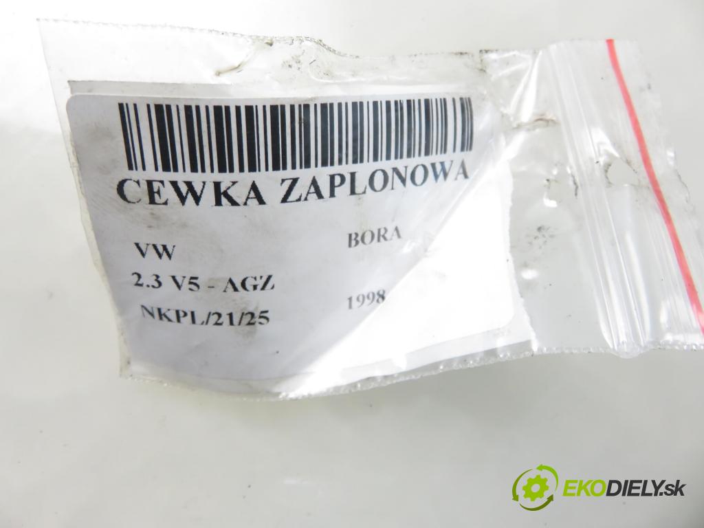 VW BORA (1J2) SEDAN 1998 110,00 2.3 V5 - AGZ 2324,00 cívka zapalovací U2033