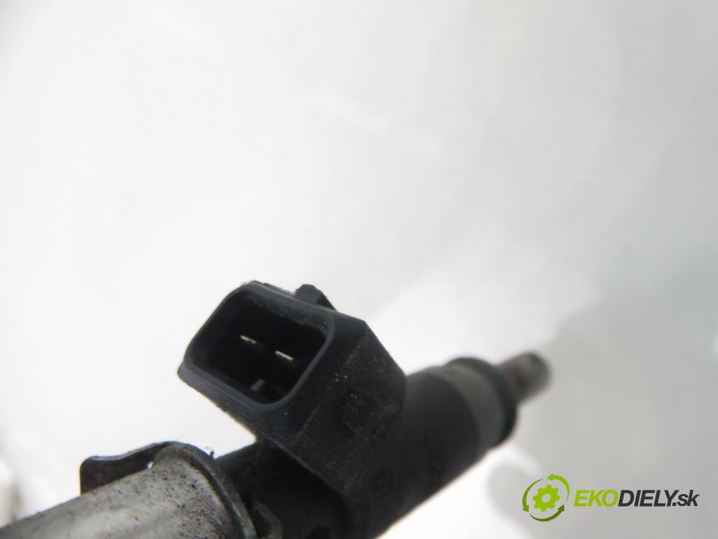 BMW 3 (E90) SEDAN 2006 95,00 318 i 129 - N46 B20 B 1995,00 Lišta vstrekovacia 7530420 ; 7526892 (Vstrekovacia lišta)