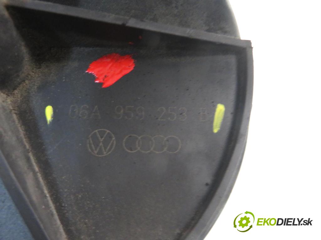 AUDI A3 (8L1) HB 2002 75,00 1.6 8V 102 - BFQ 1595,00 pumpa vzduchu 06A959253B ; 72293407 ; 06A131333C