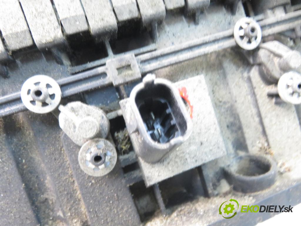 OPEL CORSA C (X01) HB 2006 59,00 1.2 16V Twinport 80 - Z 12 XEP 1229,00 potrubí 55351916HQ ; 0280600046