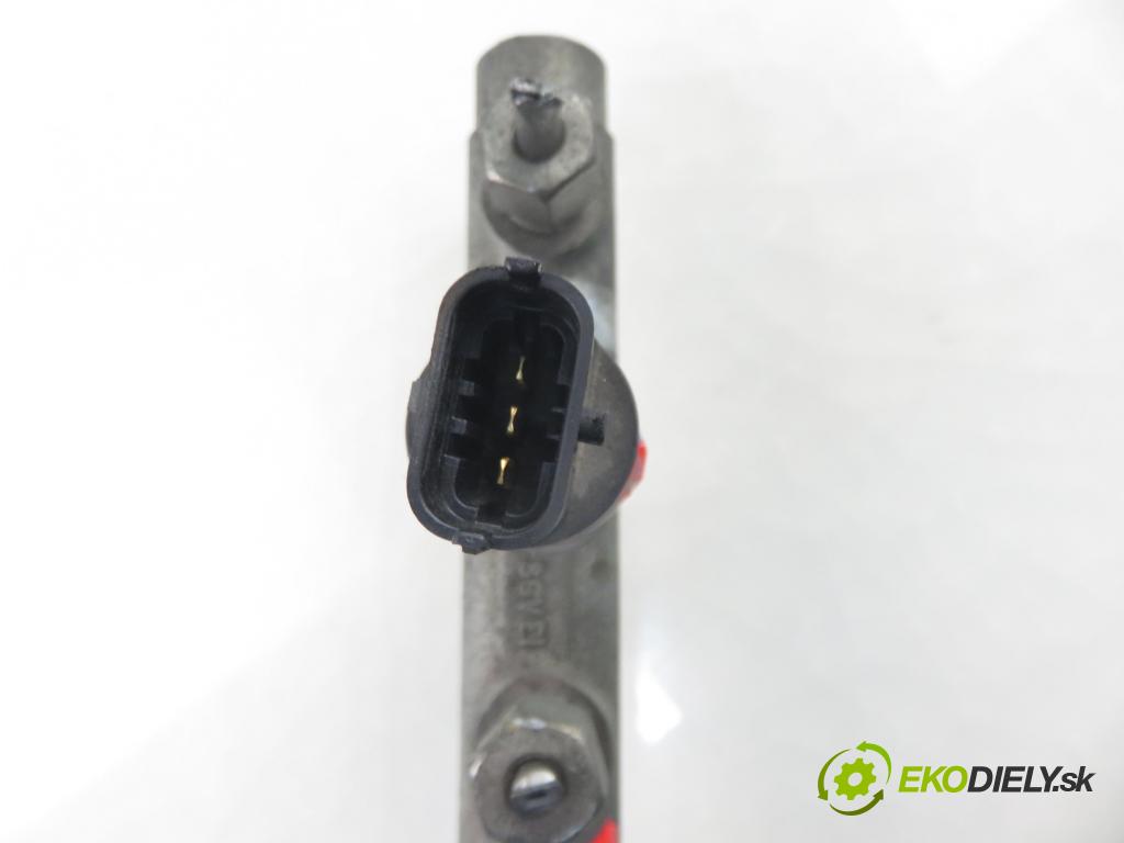 RENAULT LAGUNA II (BG0/1_) LIFTBACK 2002 88,00 1.9 dCi 120 - F9Q 750 1870,00 Lišta vstrekovacia 0445214024 ; 7700114017 ; 0281002405 (Vstrekovacia lišta)