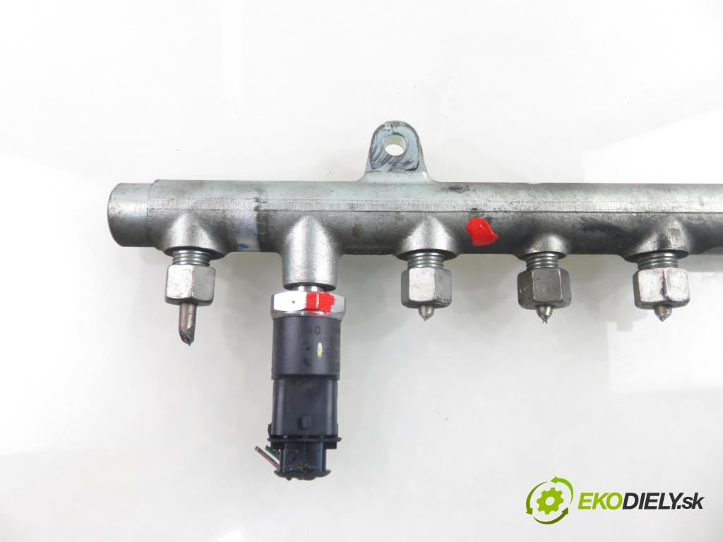 RENAULT LAGUNA II (BG0/1_) LIFTBACK 2002 88,00 1.9 dCi 120 - F9Q 750 1870,00 Lišta vstrekovacia 0445214024 ; 7700114017 ; 0281002405 (Vstrekovacia lišta)