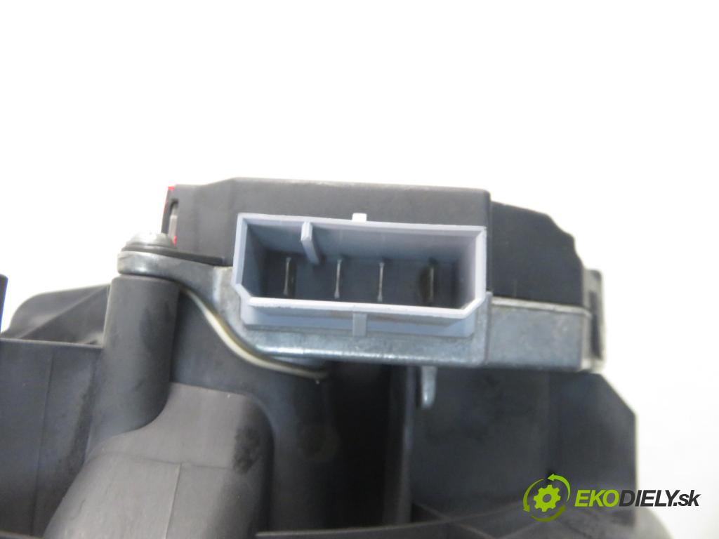 FIAT CROMA (194_) KOMBI 2005 88,00 1.9 D Multijet 120 - 939 A1.000 1910,00 ventilátor větráku 007013E ; 73421312U