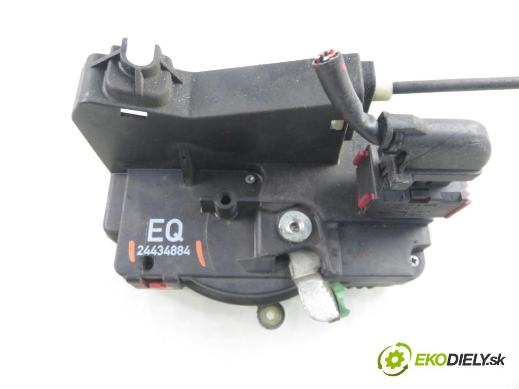 OPEL CORSA C (X01) HB 2001 43,00 1.0 12V 58 - Z 10 XE 973,00 zámok 24434884