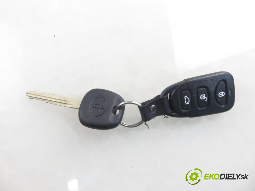 TOYOTA YARIS (_P9_) HB 2011 51,00 1.0 VVT-i (KSP90_) - 1KR-FE 998,00 spínačka / VLOŽKY 897830D060