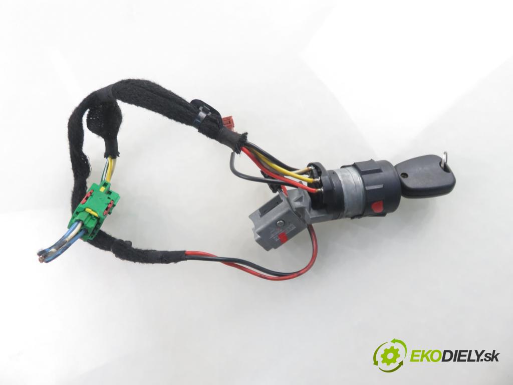 PEUGEOT 307 (3A/C) HB 2002 66,00 2.0 HDi 90 - RHY (DW10TD) 1997,00 spinačka 9632897680 (Spínacia skrinka)