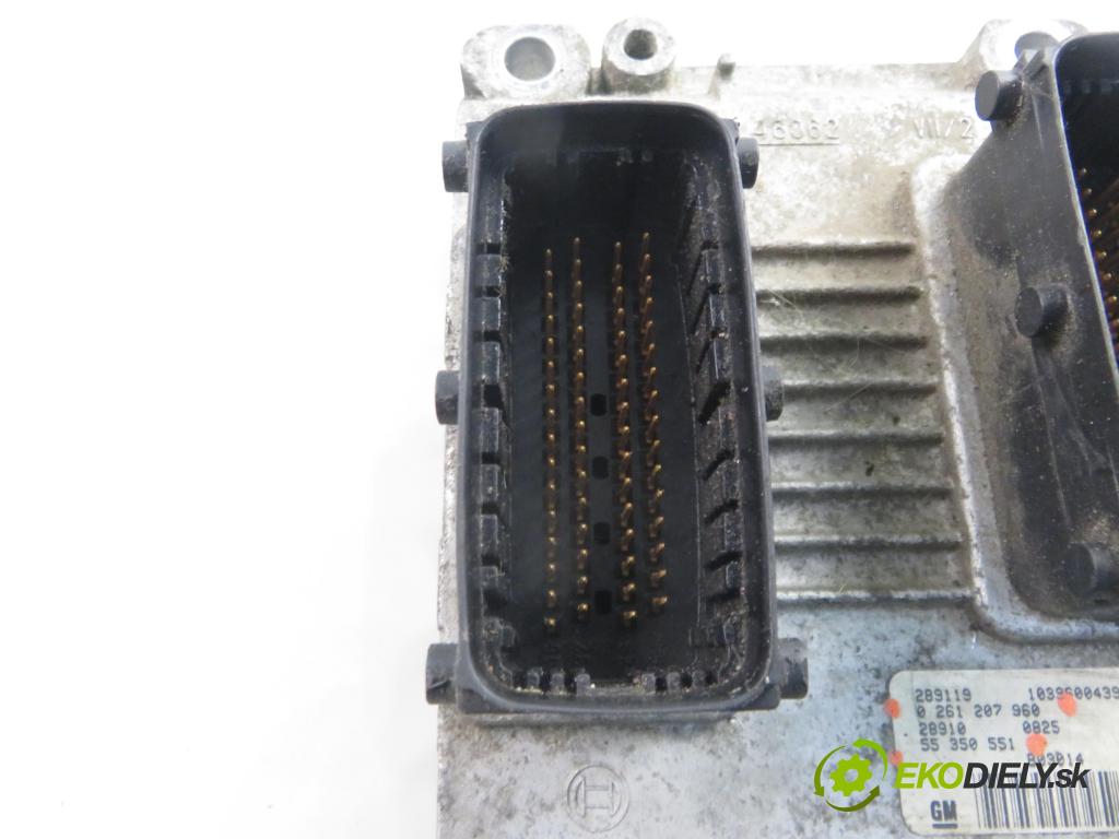 OPEL CORSA C (X01) HB 2001 43,00 1.0 12V 58 - Z 10 XE 973,00 řídící jednotka motora 0261207960 ; 55350551