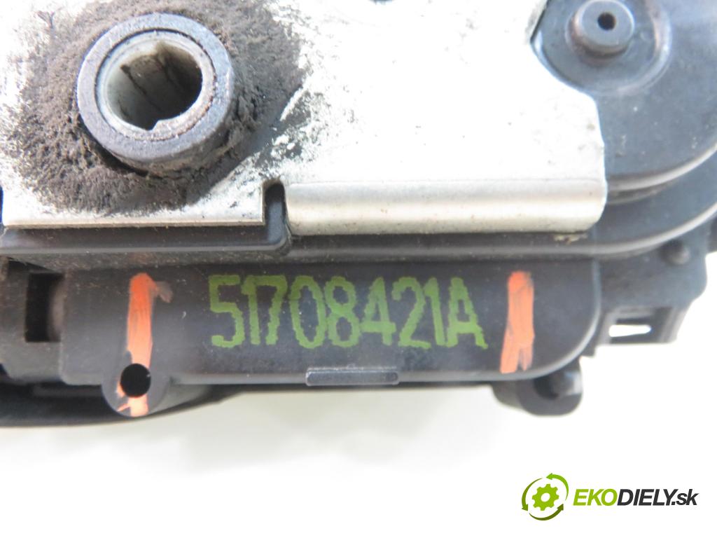 FIAT CROMA (194_) KOMBI 2005 88,00 1.9 D Multijet 120 - 939 A1.000 1910,00 zámok 51708421A