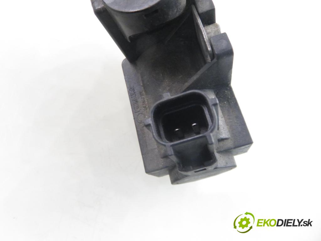 TOYOTA RAV 4 III (_A3_) SUV 2007 100,00 2.2 D 4WD (ALA30_) 136 - 2AD-FTV 2231,00 ELEKTROVENTIL: VAKUUM: 258190R011 ; 70051308