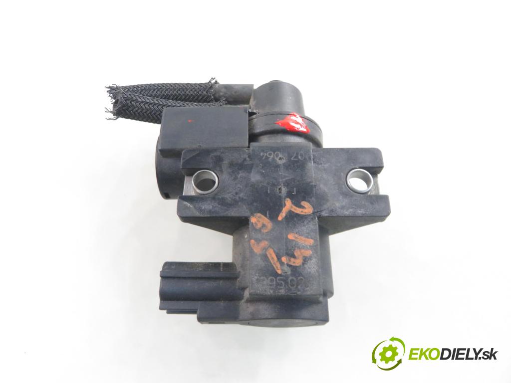 TOYOTA RAV 4 III (_A3_) SUV 2007 100,00 2.2 D 4WD (ALA30_) 136 - 2AD-FTV 2231,00 ELEKTROVENTIL: VAKUUM: 258190R011 ; 70051308