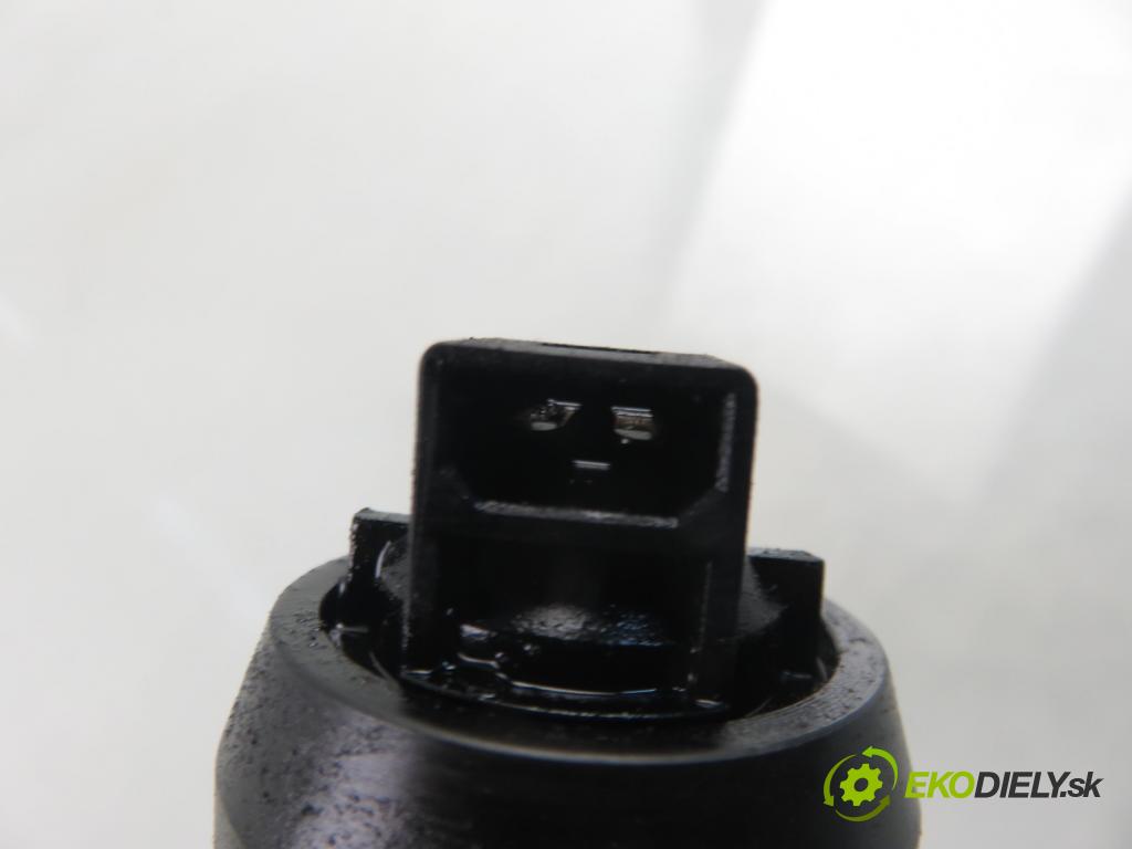 SKODA FABIA I Combi (6Y5) KOMBI 2006 74,00 1.9 TDI - ATD 1896,00 Vstrekovač 038130073AJ ; 0414720037 (Vstrekovač paliva)