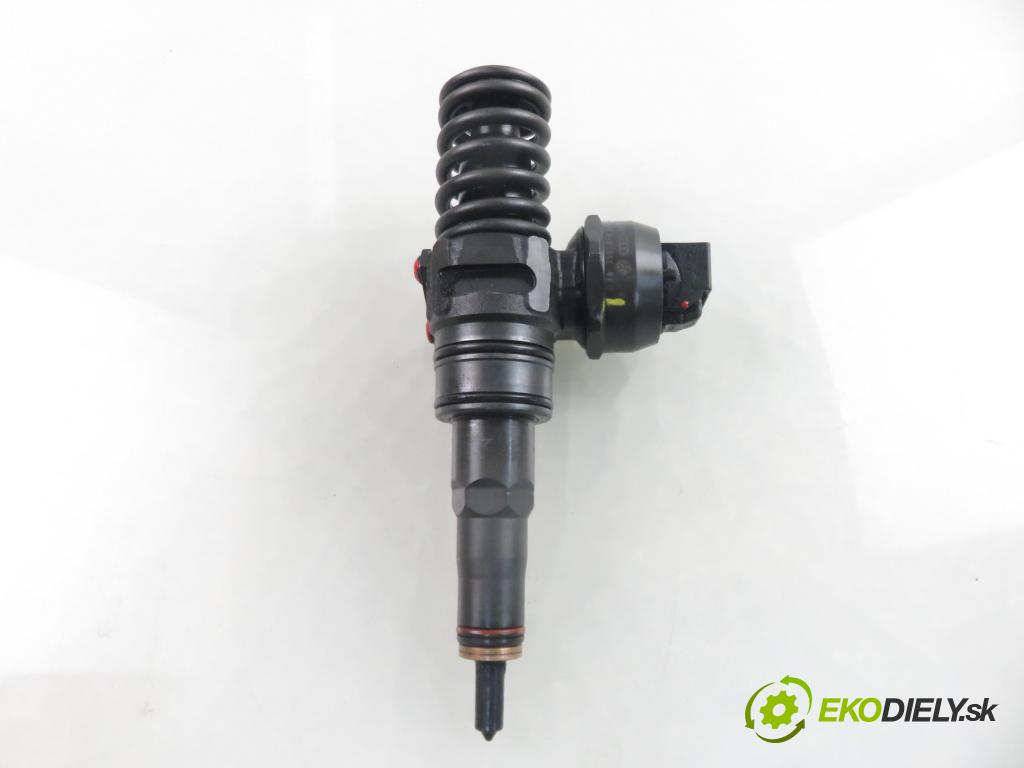 SKODA FABIA I Combi (6Y5) KOMBI 2006 74,00 1.9 TDI - ATD 1896,00 Vstrekovač 038130073AJ ; 0414720037 (Vstrekovač paliva)