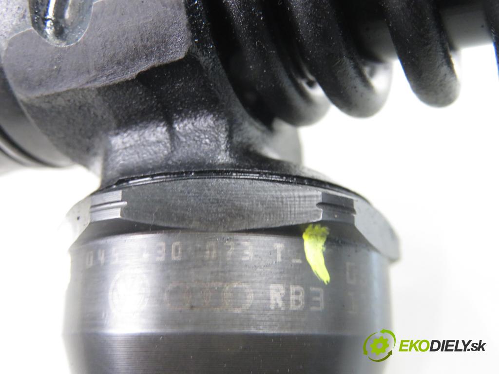 VW GOLF IV (1J1) HB 2000 85,00 1.9 TDI - AJM 1896,00 Vstrekovač 045130073T ; 0414720035 (Vstrekovač paliva)