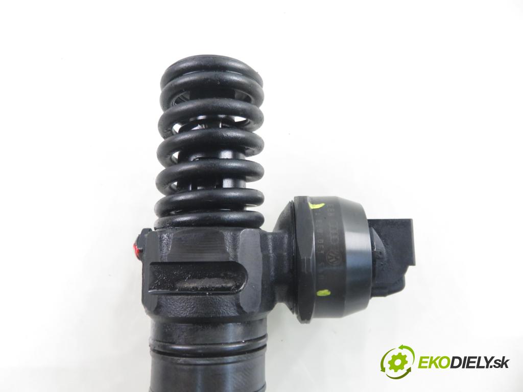 VW GOLF IV (1J1) HB 2000 85,00 1.9 TDI - AJM 1896,00 Vstrekovač 045130073T ; 0414720035 (Vstrekovač paliva)