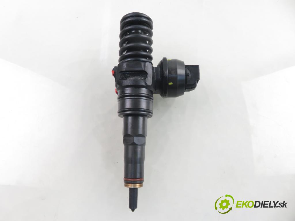 VW GOLF IV (1J1) HB 2000 85,00 1.9 TDI - AJM 1896,00 Vstrekovač 045130073T ; 0414720035 (Vstrekovač paliva)