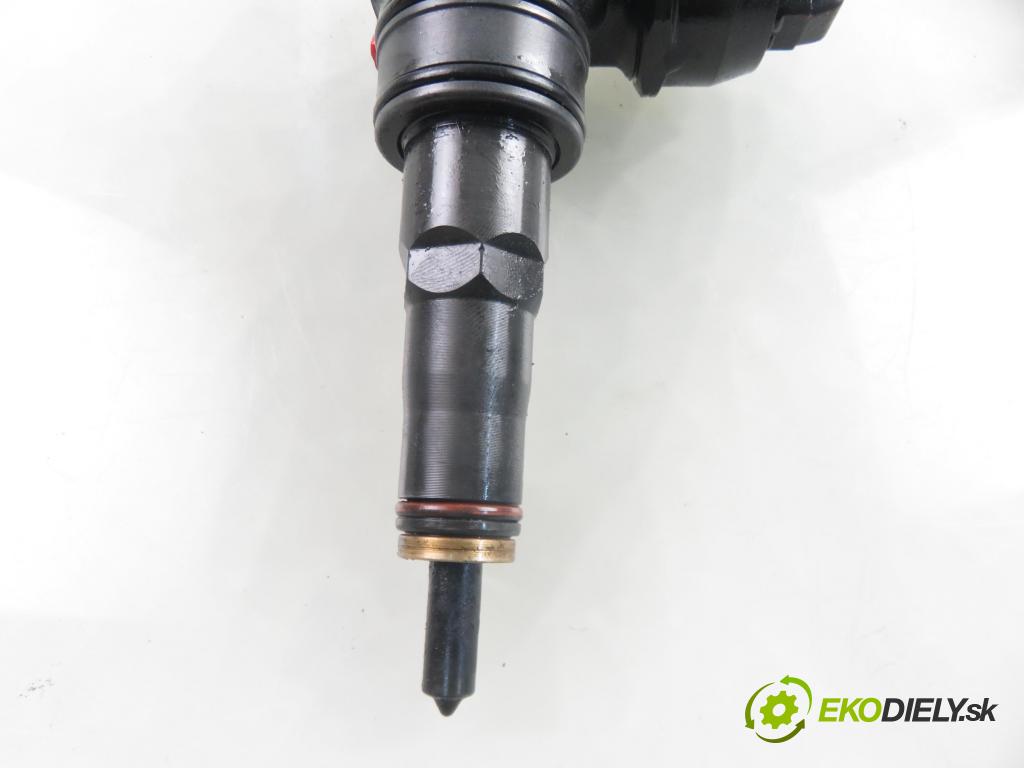 VW GOLF IV (1J1) HB 2000 85,00 1.9 TDI - AJM 1896,00 Vstrekovač 045130073T ; 0414720035 (Vstrekovač paliva)