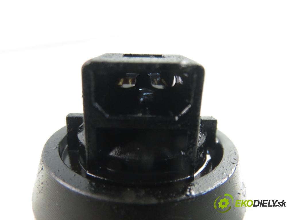 SKODA FABIA I Combi (6Y5) KOMBI 2006 74,00 1.9 TDI - ATD 1896,00 Vstrekovač 038130073AJ ; 0414720037 (Vstrekovač paliva)