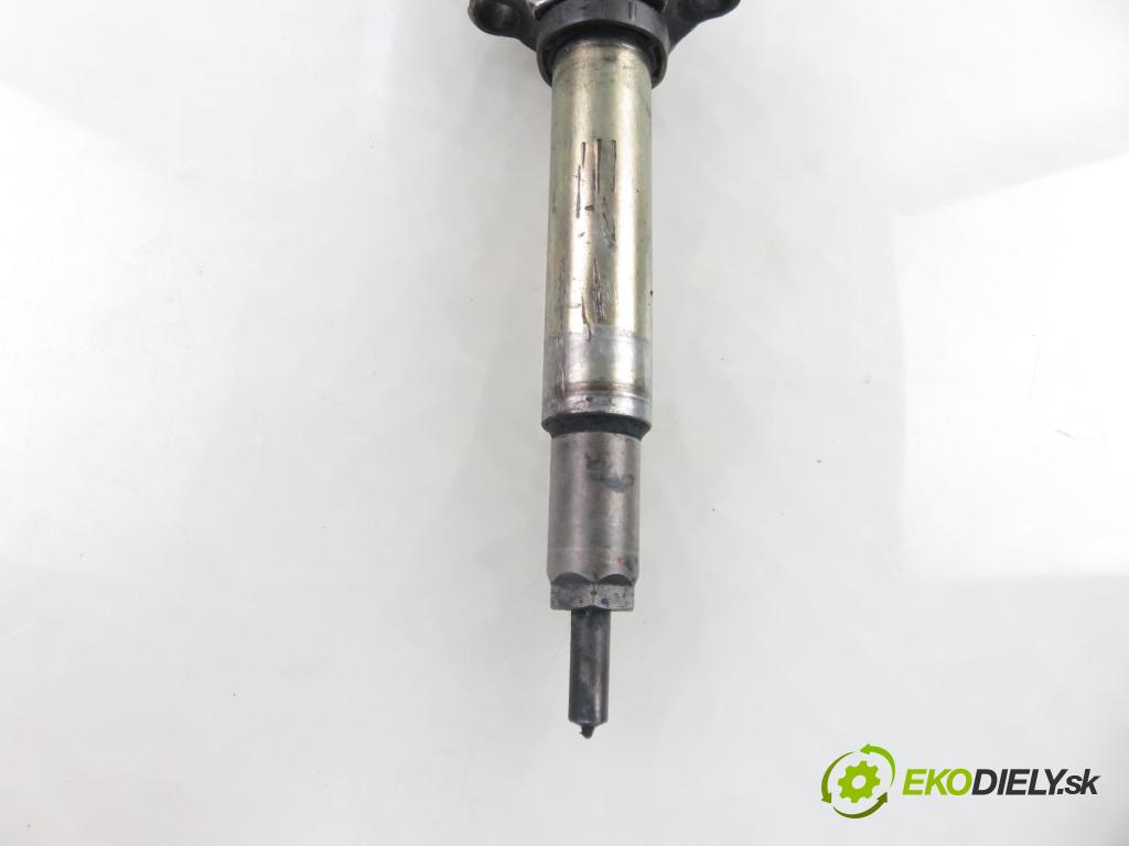 FORD FOCUS C-MAX (DM2) MINIVAN 2003 80,00 1.6 TDCi 109 - G8DA 1560,00 vstrekovač 0986435090 (Vstrekovač paliva)