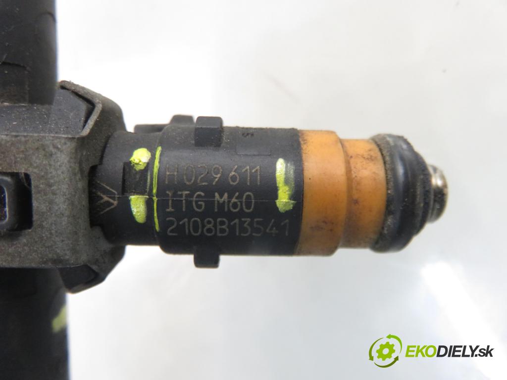RENAULT SCENIC I (JA0/1_) MINIVAN 2002 0,00 1.6 - K4M 708 1598,00 Lišta vstrekovacia 8200139674C ; H029611 ; ITGM60 (Vstrekovacia lišta)