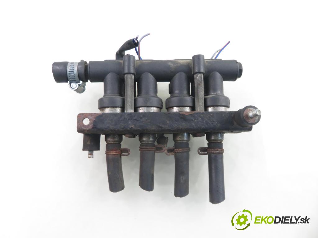 SEAT ALTEA (5P1) HB 2004 75,00 1.6 102 1595,00 Lišta vstrekovacia LPG 67R016407 ; 67R016409