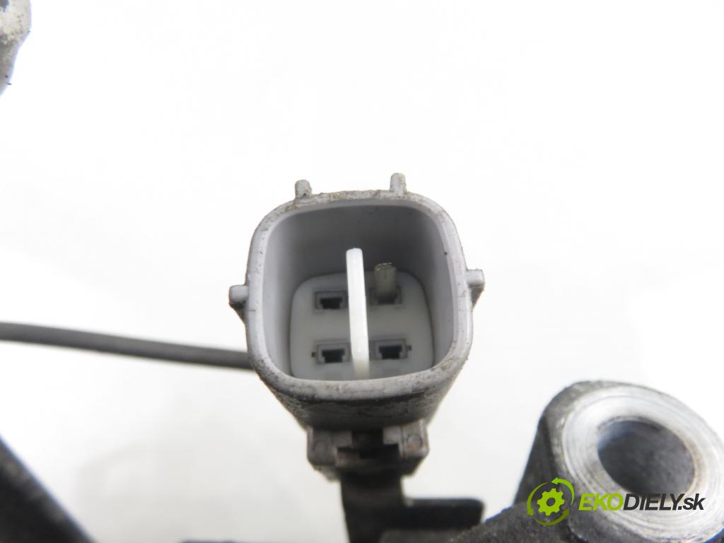 TOYOTA COROLLA (_E12_) HB 2004 66,00 2.0 D-4D 1995,00 KOMPRESOR: klimatizácie 4472206364 (Kompresor klimatizácie)