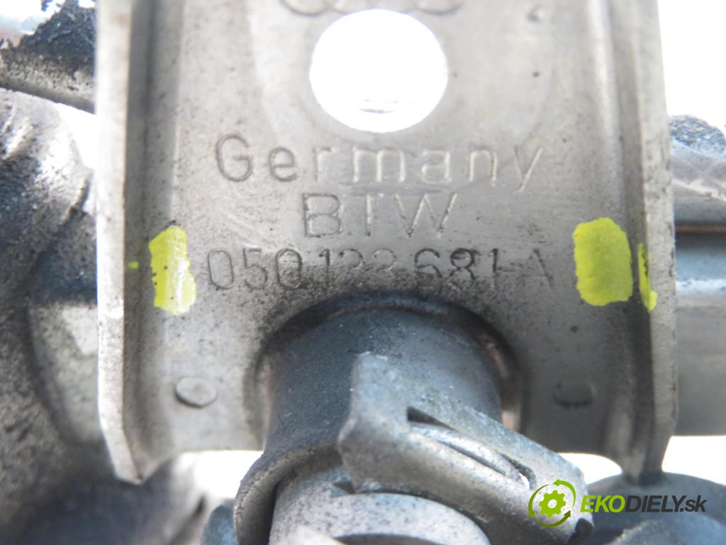 AUDI A4 (8D2, B5) SEDAN 1996 74,00 1.6 8V 100 - ADP 1595,00 Lišta vstrekovacia 078133551N ; 050133681A (Vstrekovacia lišta)