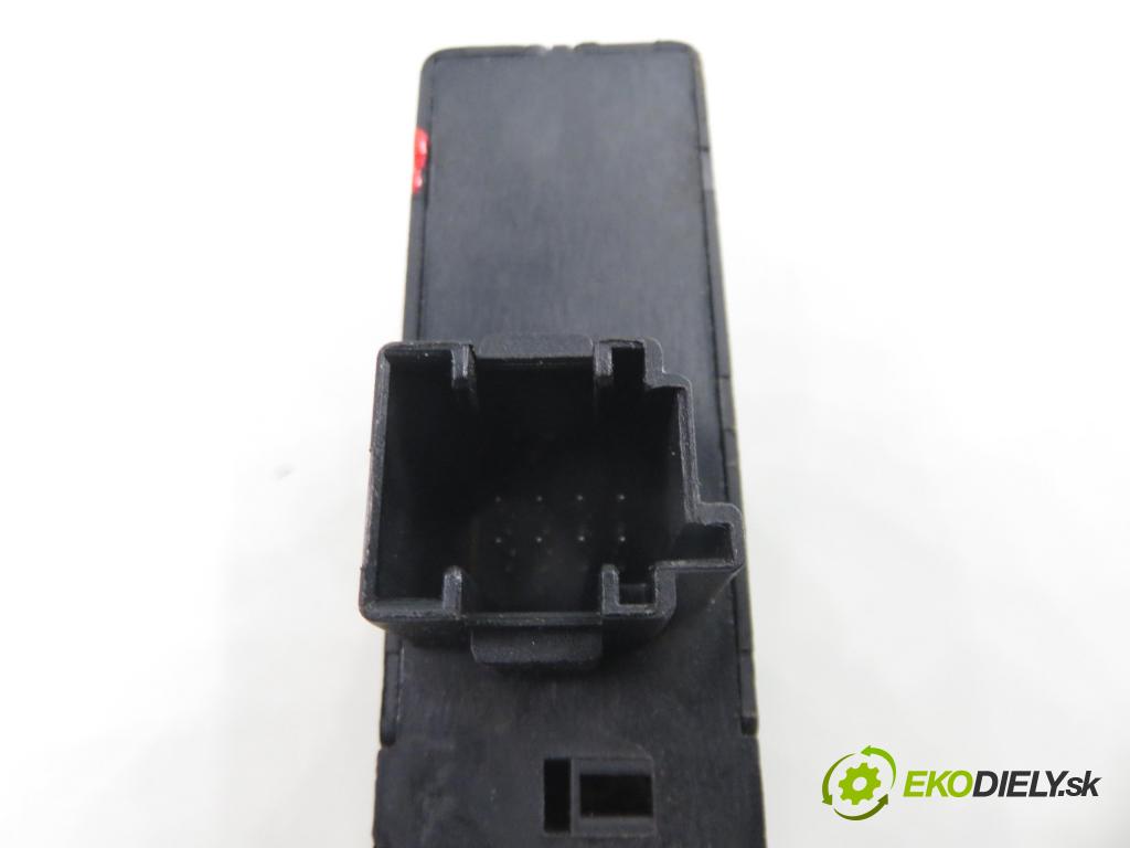 BMW 3 kabriolet (E46) CABRIO 2000 125,00 323 Ci 170 -  M52 B25 (256S4) 2494,00 Panel ovládaní oken 8381517 ; 8381512