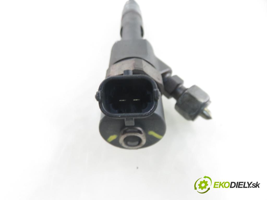 RENAULT LAGUNA II (BG0/1_) LIFTBACK 2002 88,00 1.9 dCi 120 - F9Q 750 1870,00 vstrekovač 0445110021 ; 7700111014 (Vstrekovač paliva)