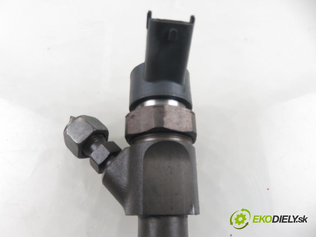 RENAULT LAGUNA II (BG0/1_) LIFTBACK 2002 88,00 1.9 dCi 120 - F9Q 750 1870,00 vstrekovač 0445110021 ; 7700111014 (Vstrekovač paliva)