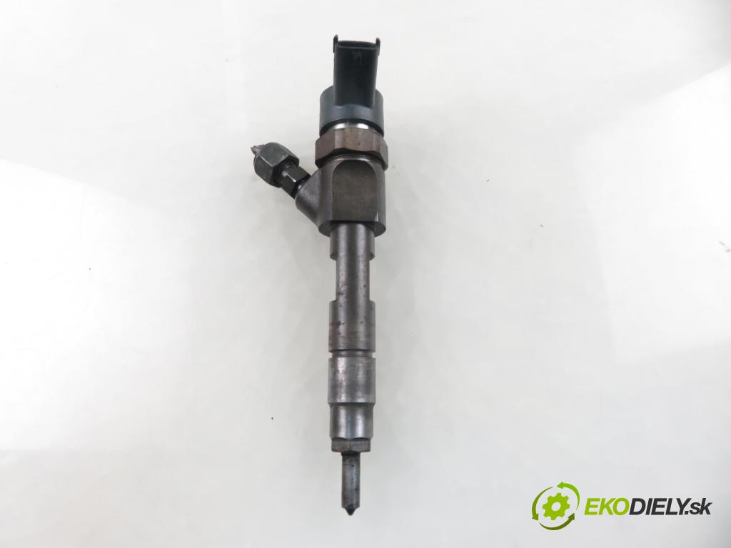 RENAULT LAGUNA II (BG0/1_) LIFTBACK 2002 88,00 1.9 dCi 120 - F9Q 750 1870,00 vstrekovač 0445110021 ; 7700111014 (Vstrekovač paliva)